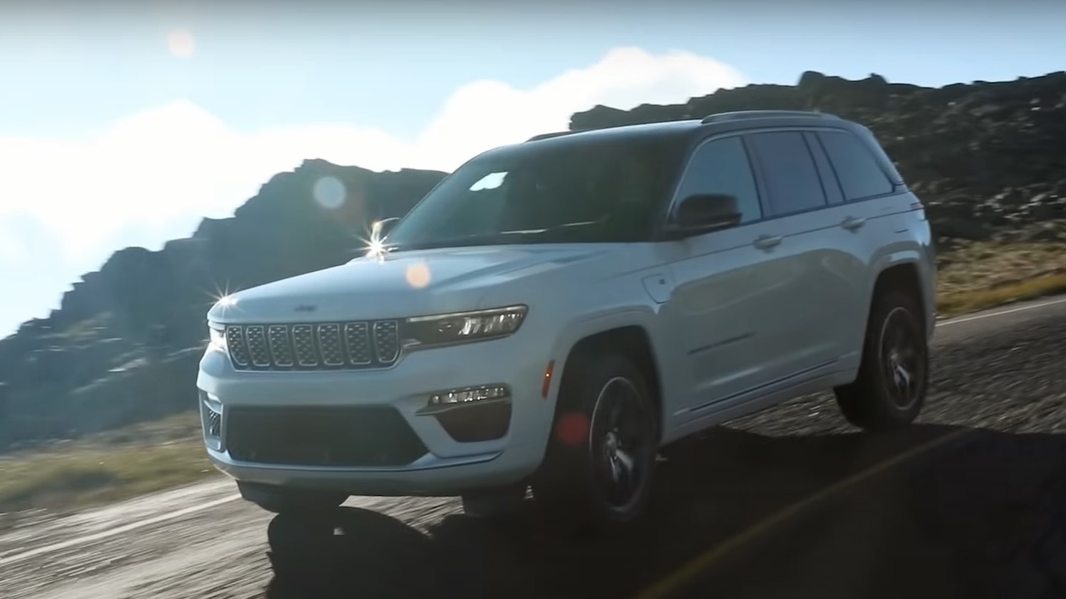 New 5 seater Jeep Grand Cherokee revealed CarThrust